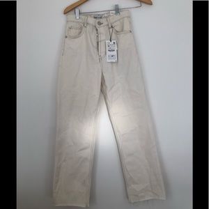 Never worn white Zara jeans